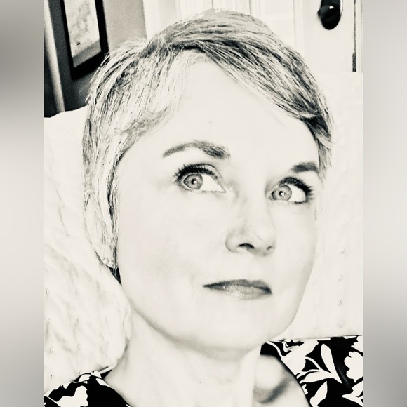 Meet your Posher, Catherine - Picture 2 of 2